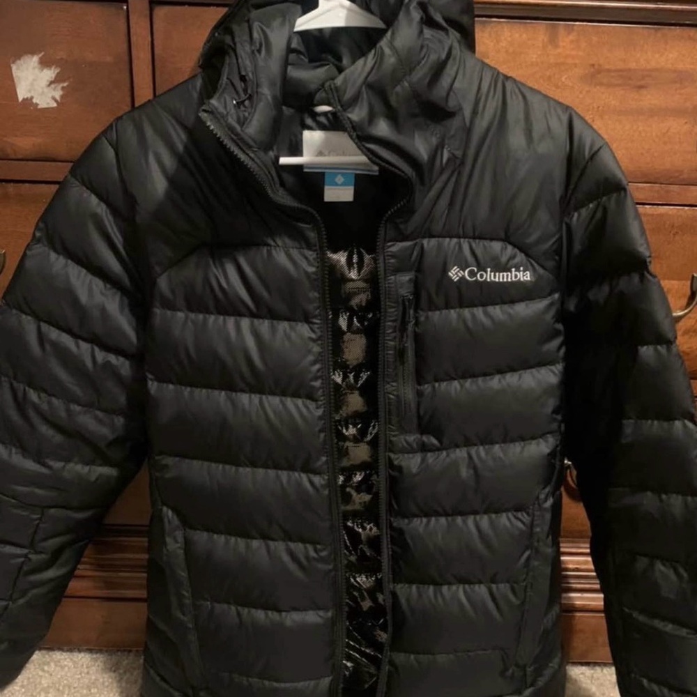 Columbia Black Puffer Jacket with Hood